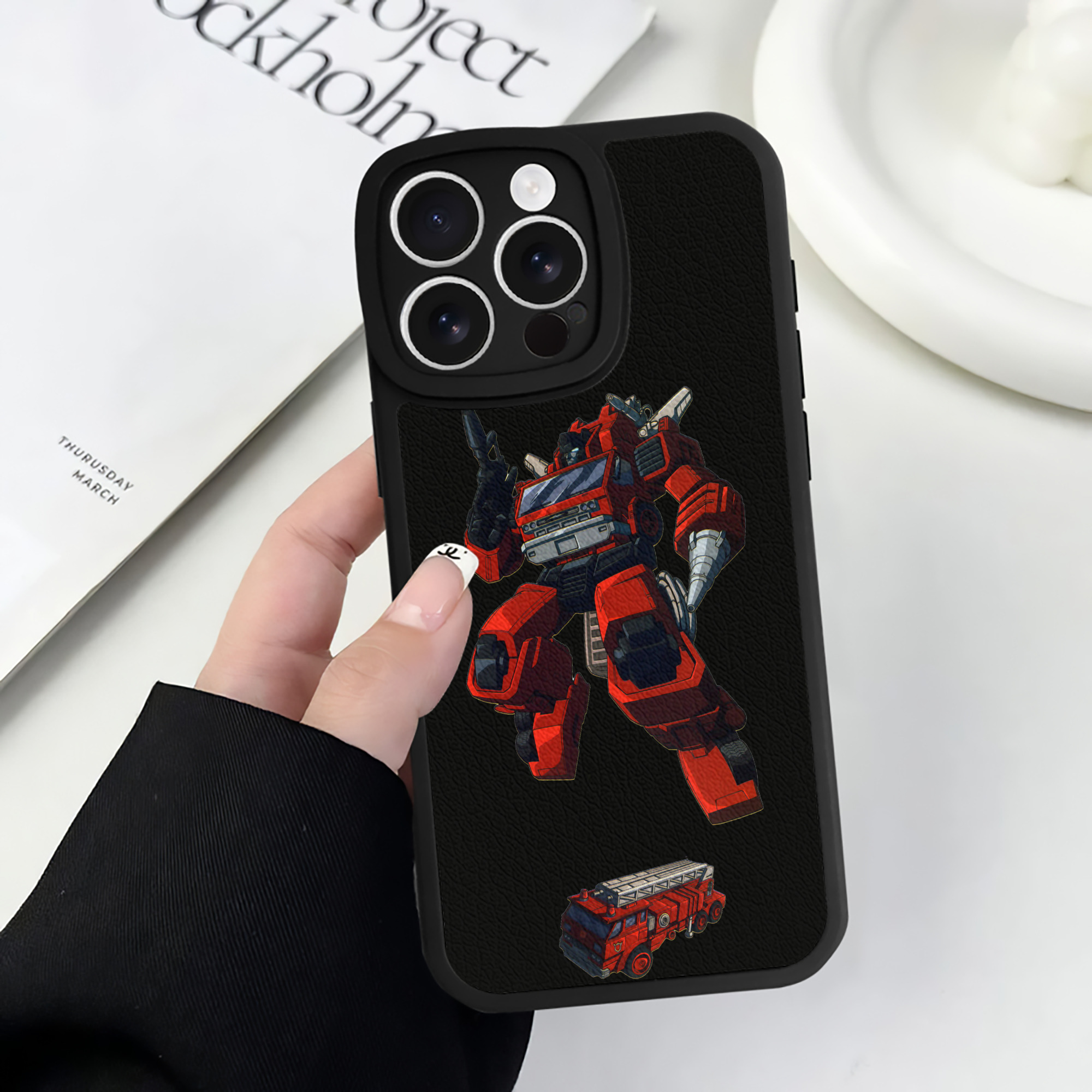 （画像用）  【iPhone 16シリーズ対応】シリコンスマホケース（レザー調） 材質：シリコン